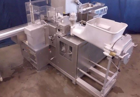 Button packaging machine
